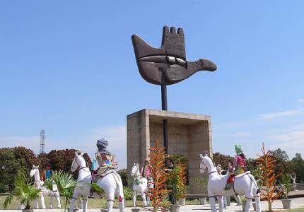 Chandigarh Taxi Service