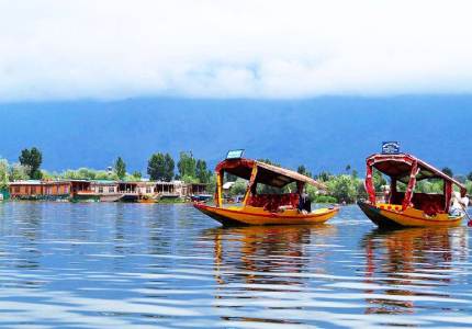 Amritsar to Srinagar: Kashmir Valley Adventure Tour